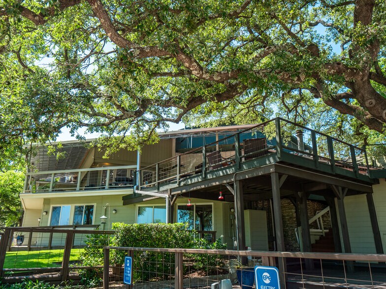 More Photos Of 13001 W Highway 71, Austin Storefront Retail Office For Sale