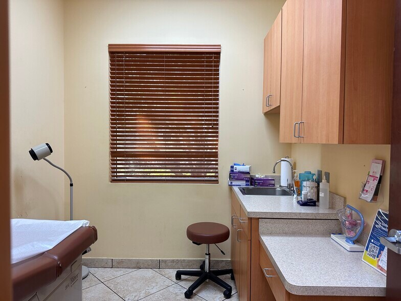 More Photos Of 6000 Turkey Lake Rd, Orlando Medical For Lease