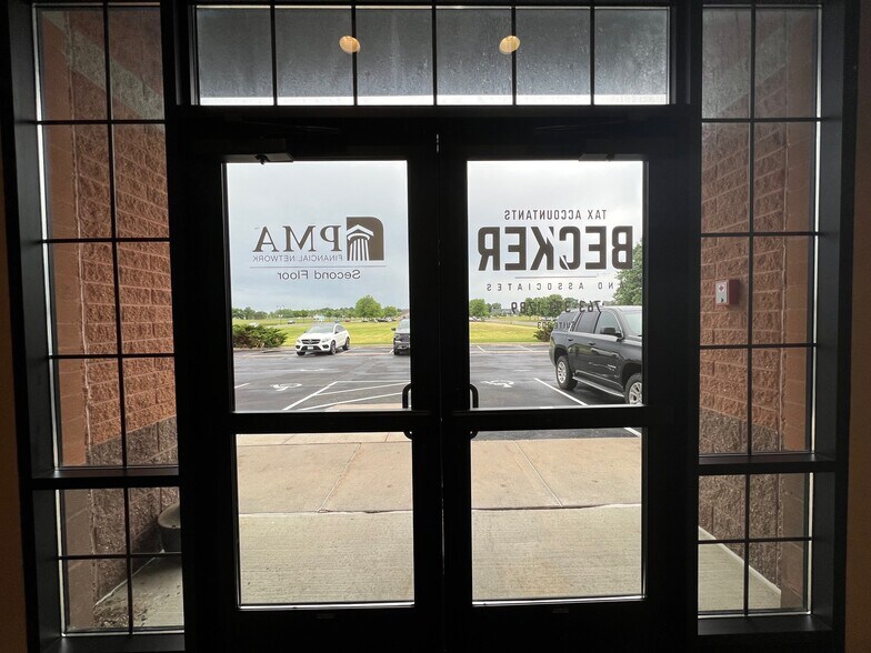 More Photos Of 5298 Kyler Ave NE, Albertville Medical For Lease