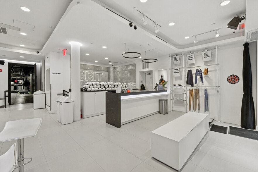 More Photos Of 9-11 E 16th St, New York Apartments For Lease