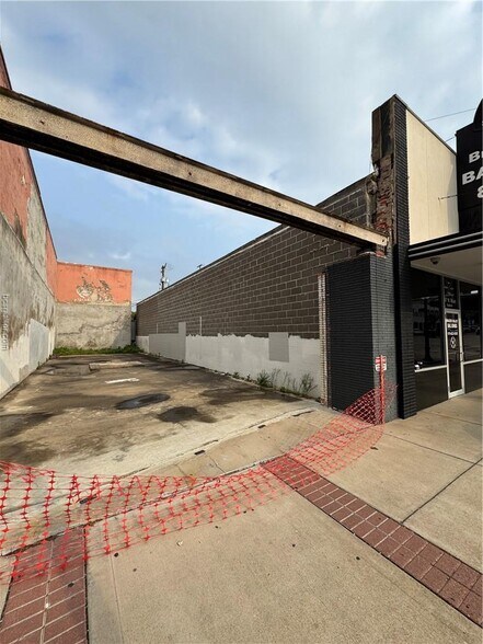 More Photos Of 209 North Main St, Bryan Land For Sale