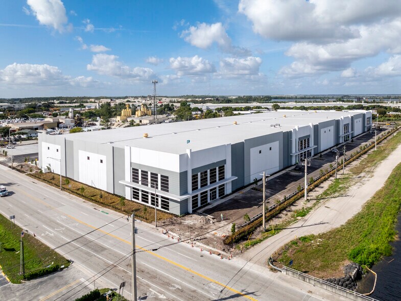 More Photos Of 10900 NW 128th Street, Medley Warehouse For Lease
