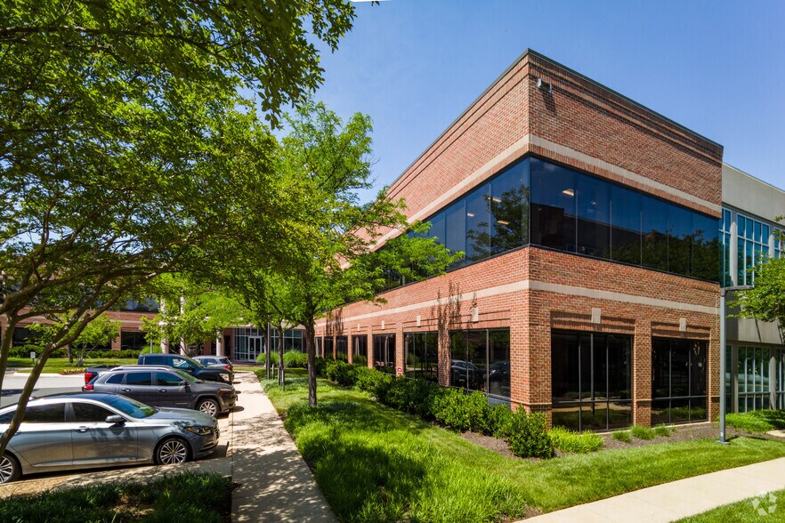 More Photos Of 14840 Conference Center Dr, Chantilly Unknown For Lease