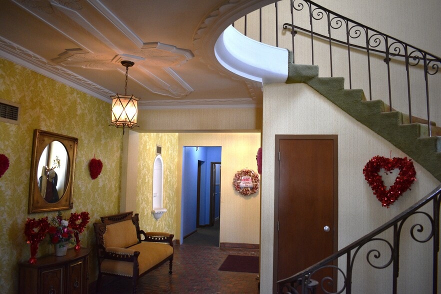 More Photos Of 400 Center Rd, Bedford Religious Facility For Sale