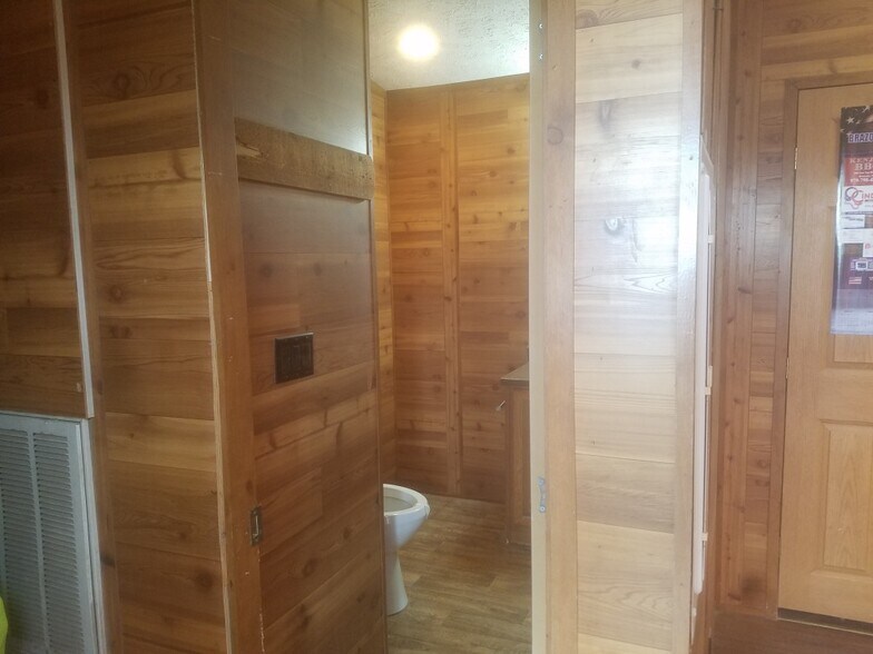 More Photos Of 23218 W Highway 6, Alvin Land For Lease