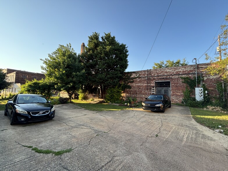 More Photos Of 275 SW Peters St, Atlanta Storefront For Sale