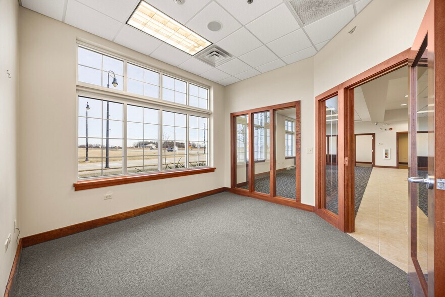 More Photos Of 430 E Mississippi Ave, Elwood Bank For Sale