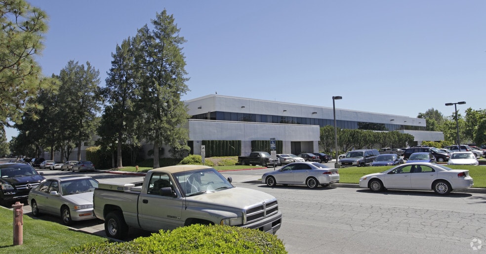 More Photos Of 28210 Avenue Stanford, Valencia Distribution For Lease