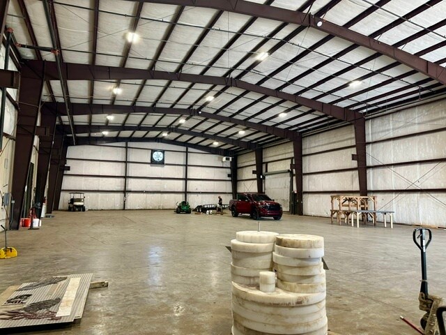 More Photos Of 3045 Union Rd, White House Warehouse For Sale