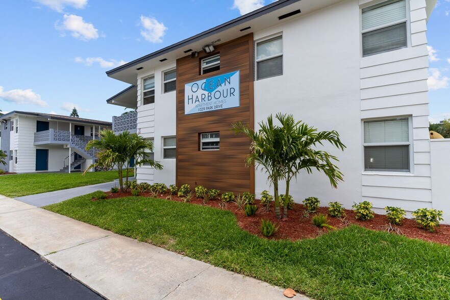 More Photos Of 1024 Park Dr, Indian Harbour Beach Apartments For Sale