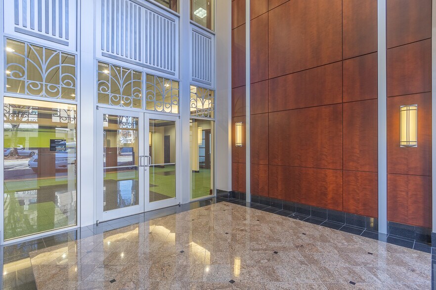 More Photos Of 129 N Main St, Anderson Office For Lease