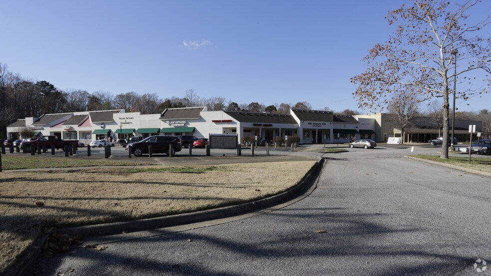 More Photos Of 4800-4830 Market Square Ln, Midlothian Unknown For Lease
