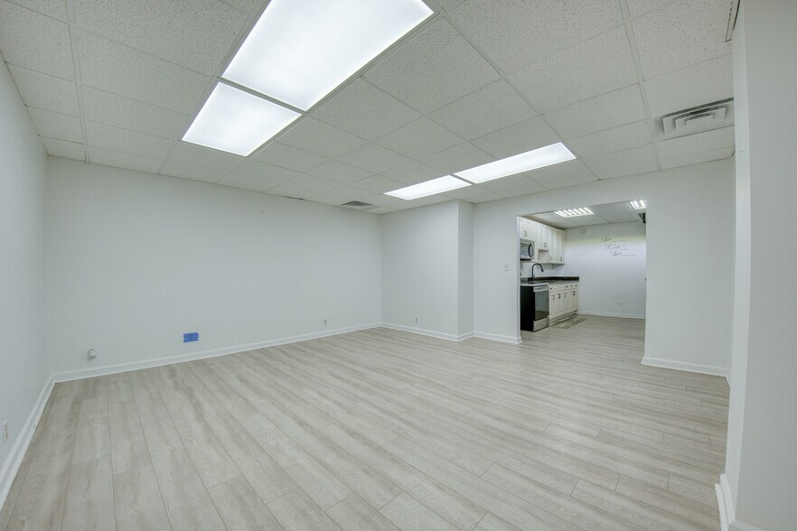 More Photos Of 226 Washington St, Newell Storefront Retail Residential For Sale