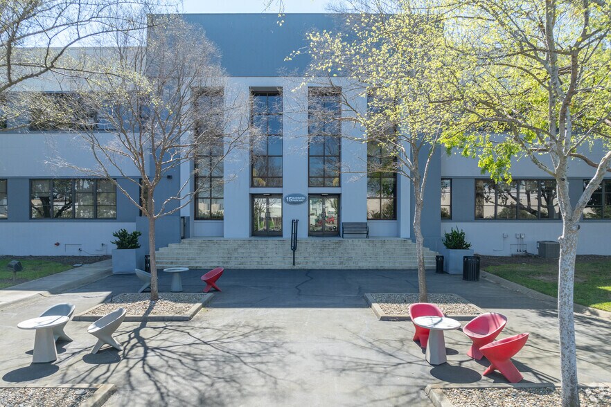 More Photos Of 15 Business Park Way, Sacramento Office For Lease