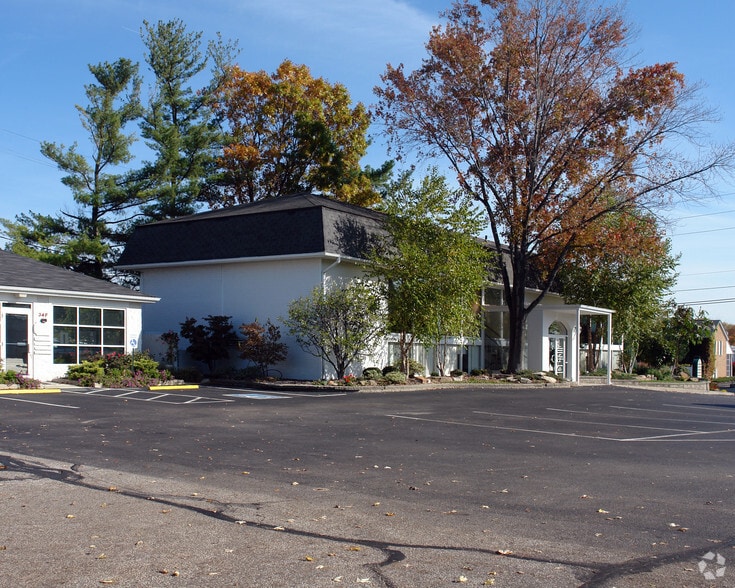 More Photos Of 34 Merz Blvd, Akron Medical For Lease