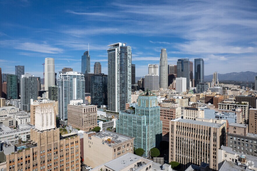 More Photos Of 215 W 9th St, Los Angeles Apartments For Lease