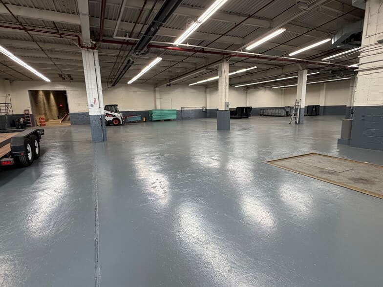 More Photos Of 1511 Bassett Ave, Bronx Manufacturing For Lease