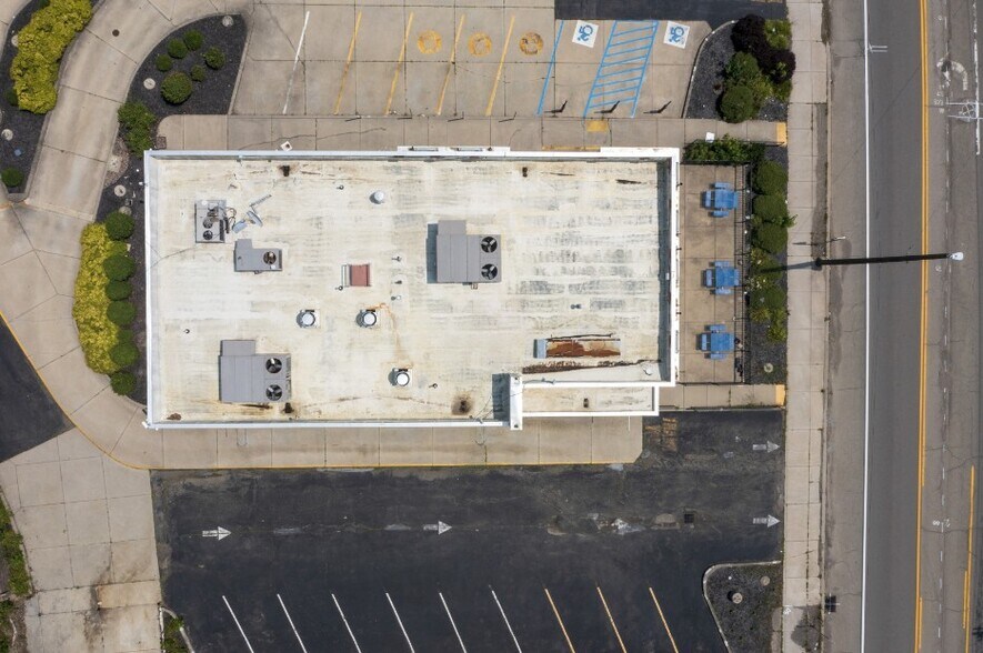 More Photos Of 1411 E 2nd St, Jamestown Fast Food For Sale