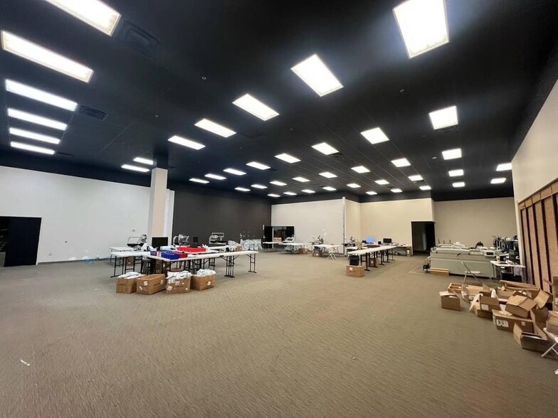 More Photos Of 6580 Jimmy Carter Blvd, Peachtree Corners Distribution For Lease