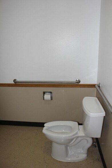 More Photos Of 339 S Highway 89, Circleville Hotel For Sale