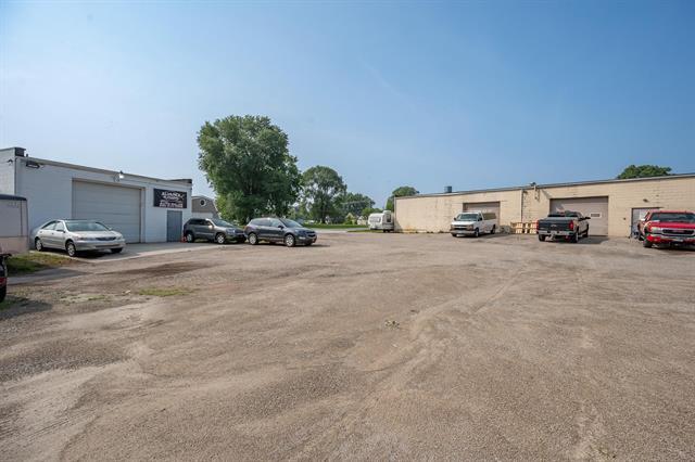 More Photos Of 1006 Velp Ave, Green Bay Freestanding For Sale