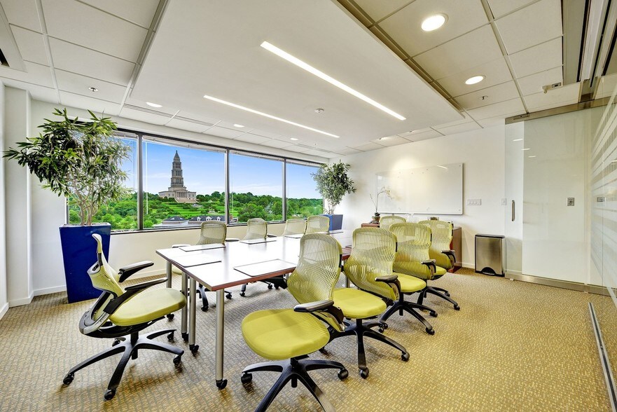 More Photos Of 1800 Diagonal Rd, Alexandria Coworking Space