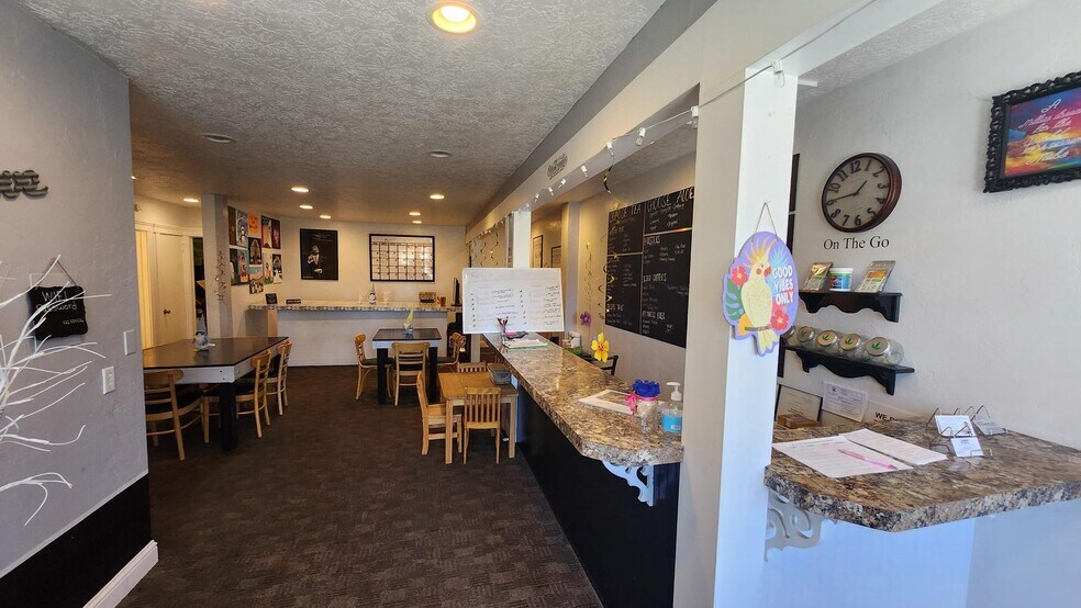 More Photos Of 224 S State St, Shelley Flex For Sale