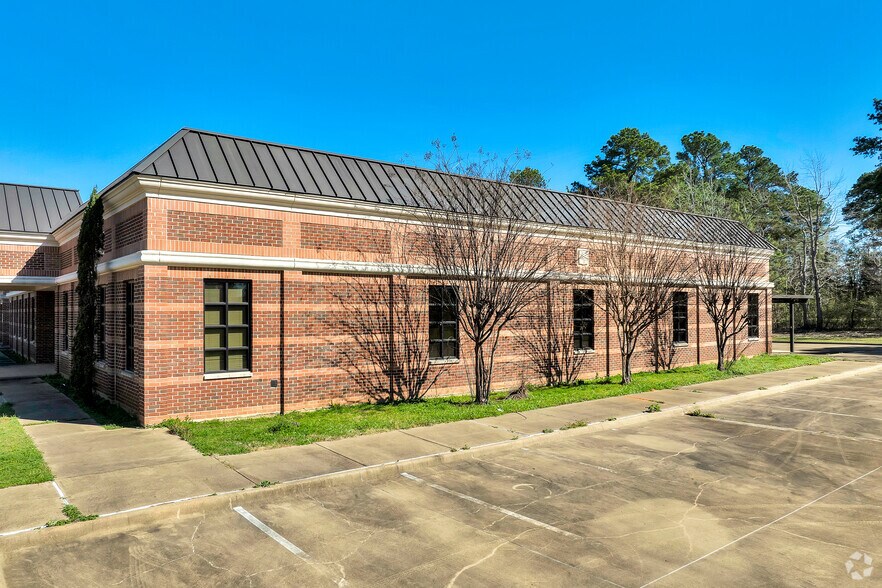 More Photos Of 200 Renaissance Way, Crockett Medical For Sale