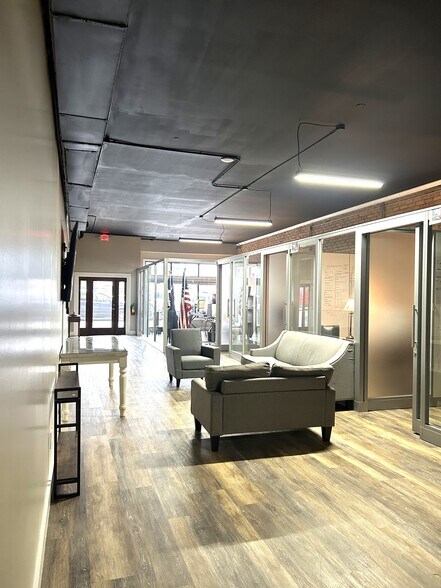 More Photos Of 103 W Main St, Easley Storefront Retail Residential For Lease