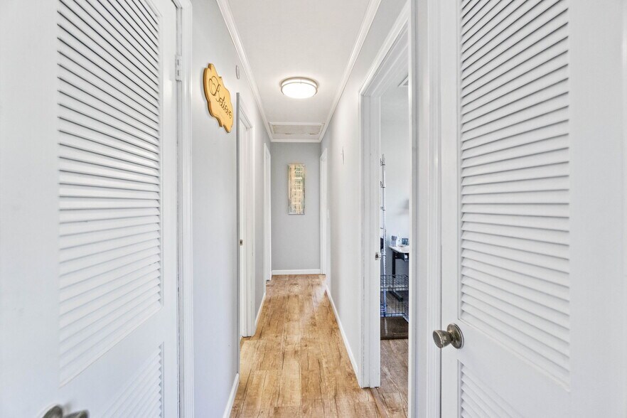 More Photos Of 1213 Main St, Chipley Office For Sale