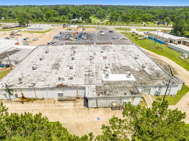 More Photos Of 723-739 Highway 165 S, Oakdale Freestanding For Sale