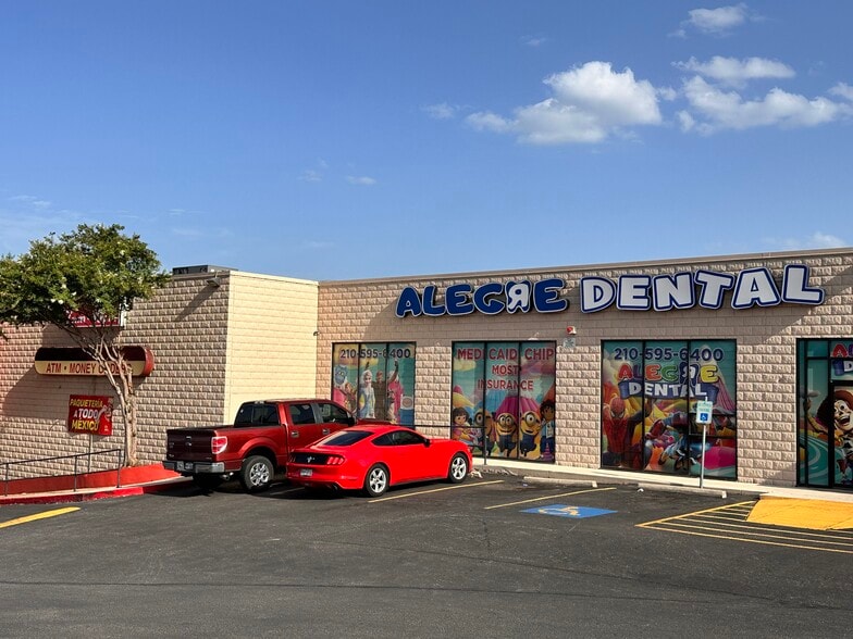 More Photos Of 6000-6064 Ingram Rd, San Antonio Unknown For Lease