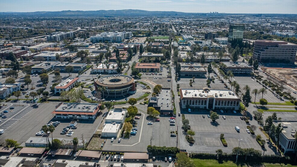 More Photos Of 550 N Golden Circle Dr, Santa Ana Office For Lease