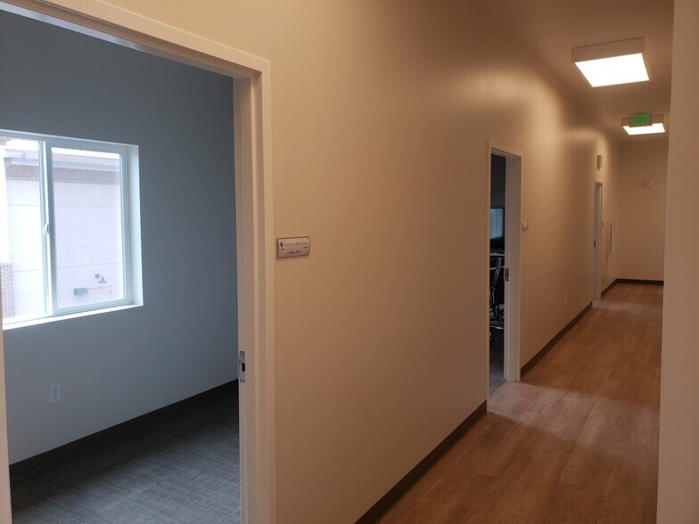 More Photos Of 10929 S Redwood Rd, South Jordan Office For Sale