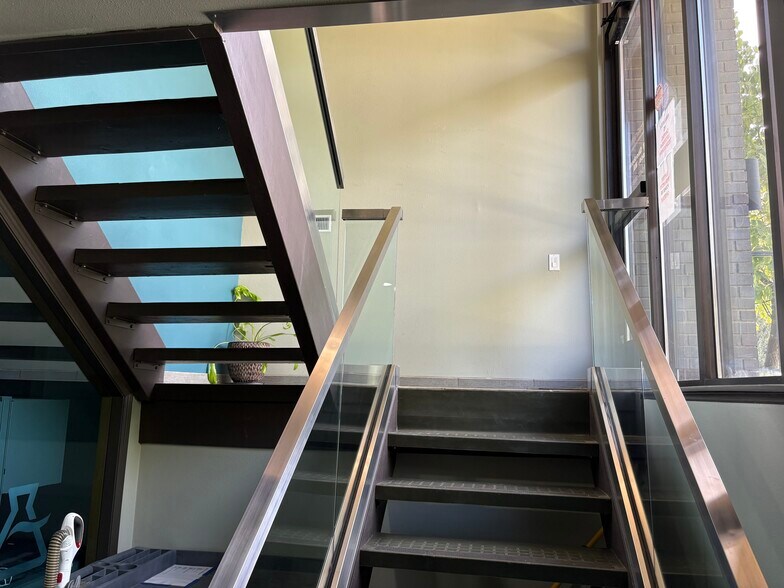 More Photos Of 428 W Shoshone St, Pasco Office For Sale