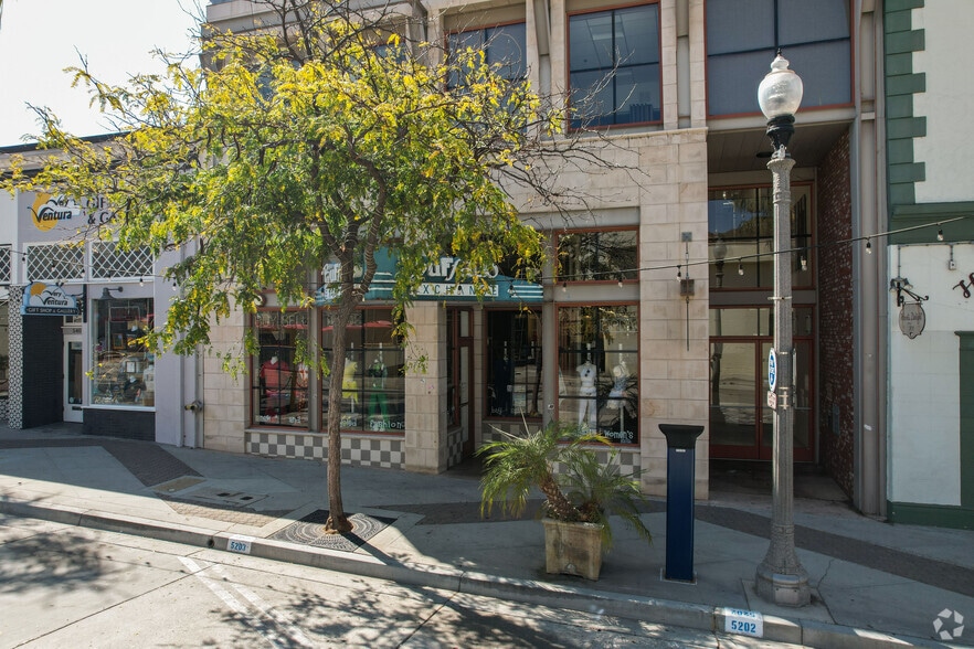 More Photos Of 532 E Main St, Ventura Storefront Retail Office For Lease