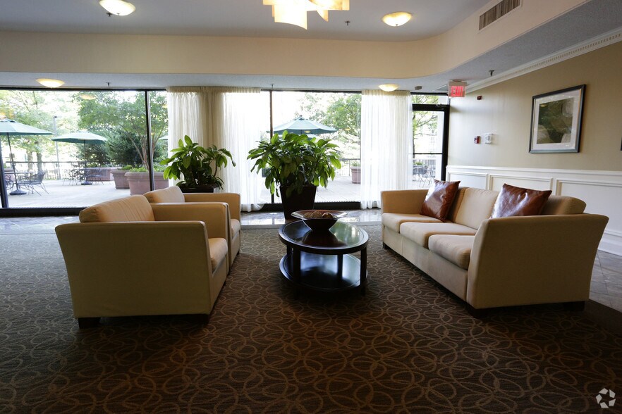 More Photos Of 1350 Beverly Rd, McLean Apartments For Lease