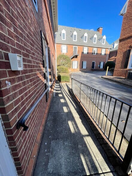 More Photos Of 6298 Baker Ct, Norcross Office For Lease