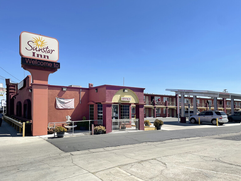 Primary Photo Of 839 W Pacheco Blvd, Los Banos Hotel For Sale