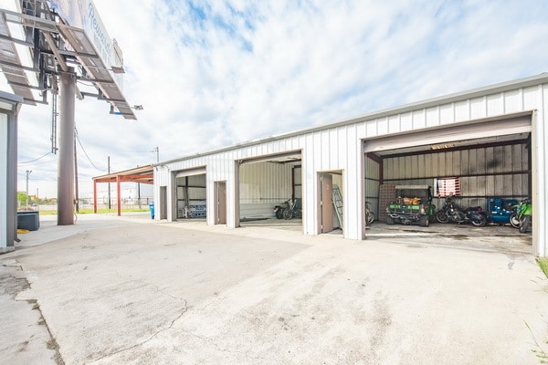 More Photos Of 1153 S Padre Island Dr, Corpus Christi Warehouse For Sale
