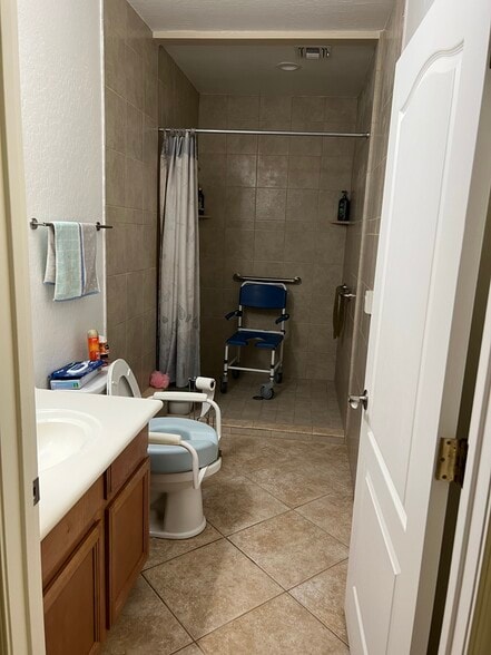 More Photos Of Happy Valley Rd & 83rd Dr, Peoria Assisted Living For Sale