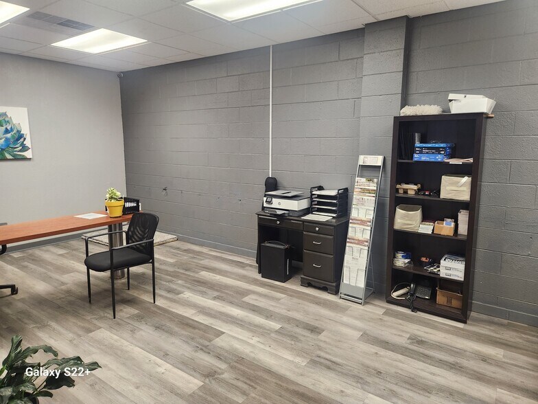 More Photos Of 900 Creekside Rd, Chattanooga Light Distribution For Sale