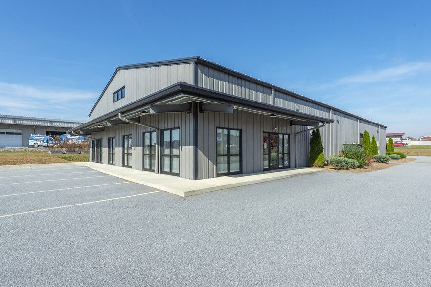 Primary Photo Of 25 Reeds Way, Flat Rock Warehouse For Lease
