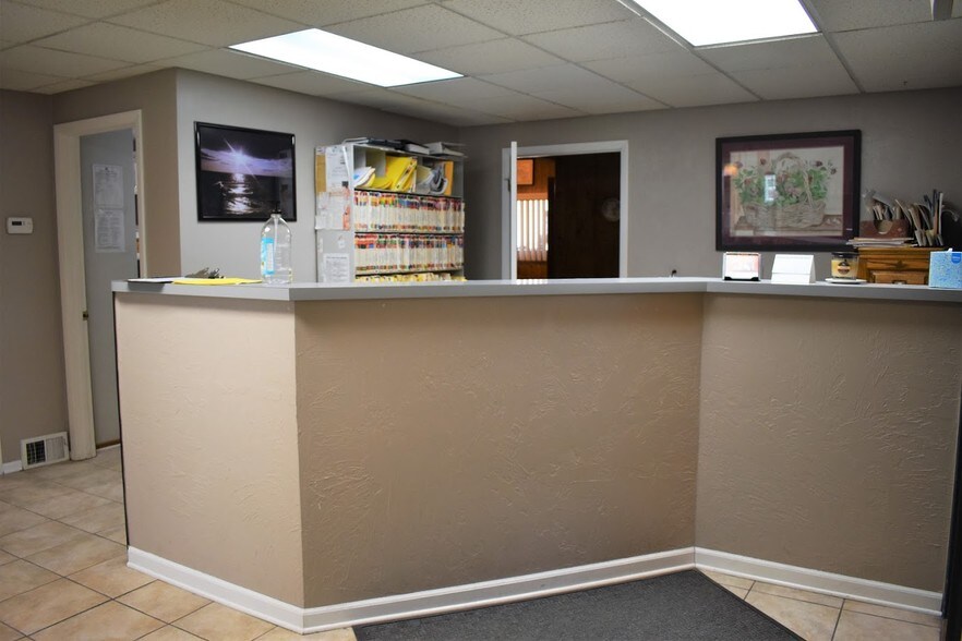 More Photos Of 5576 Mayfield Rd, Cleveland Freestanding For Sale