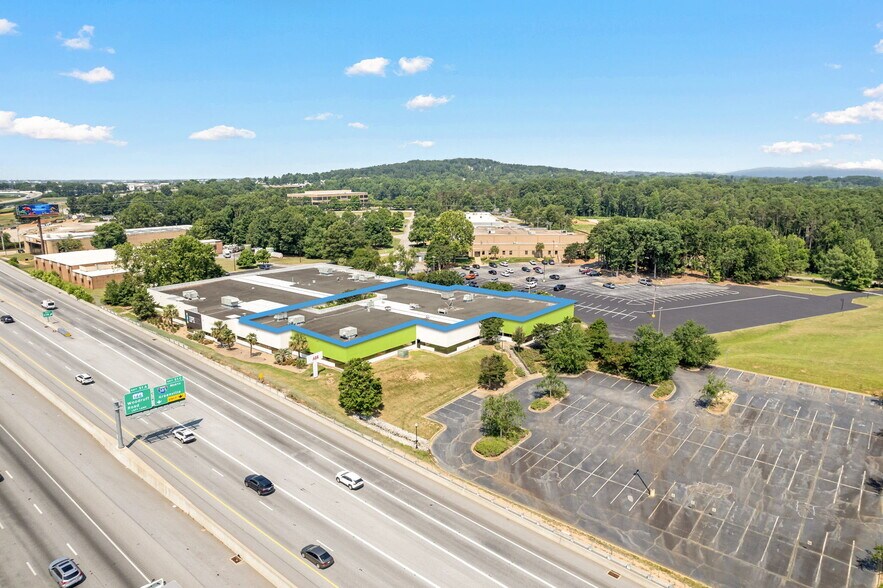 More Photos Of 6000-6040 Ponders Ct, Greenville Office For Lease