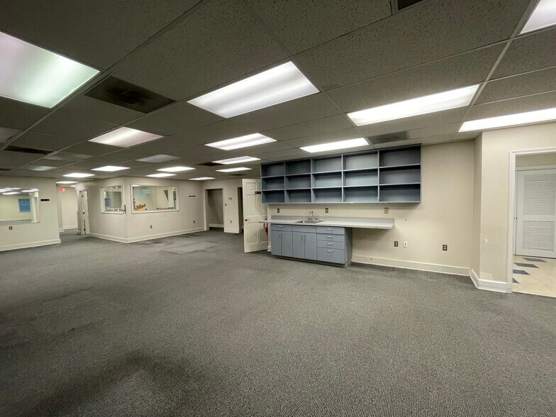 More Photos Of 11325 Pembrooke Sq, Waldorf Medical For Lease