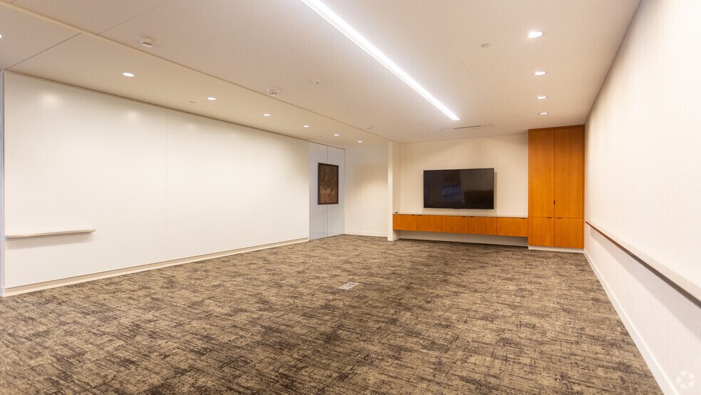 More Photos Of 1103 Lake Washington Blvd N, Renton Office For Sale