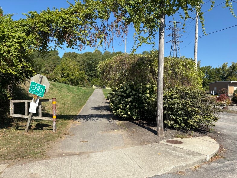 More Photos Of 101 Erie St, Amsterdam Warehouse For Sale