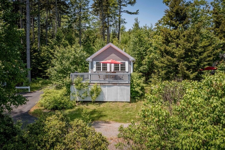 More Photos Of 2076 Atlantic Hwy, Lincolnville Hotel For Sale