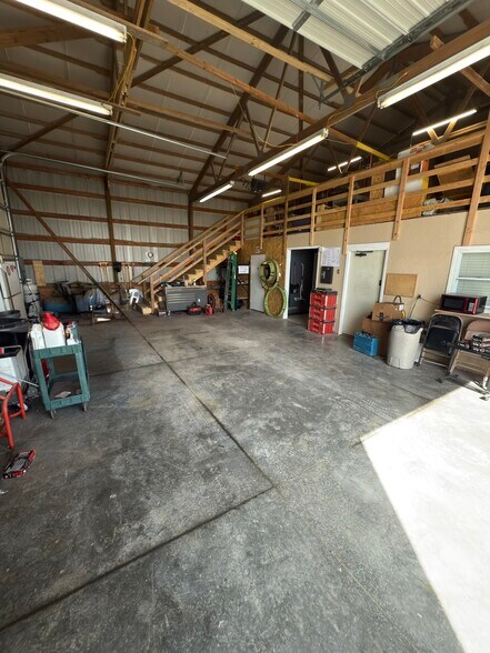 More Photos Of 18900 Webster St, Spring Hill Land For Lease